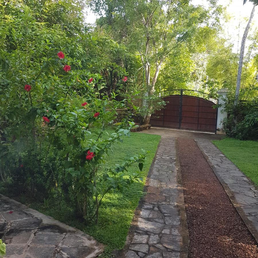 אינדורואה Siriniwasa Luxury Villa With Private Pool מראה חיצוני תמונה