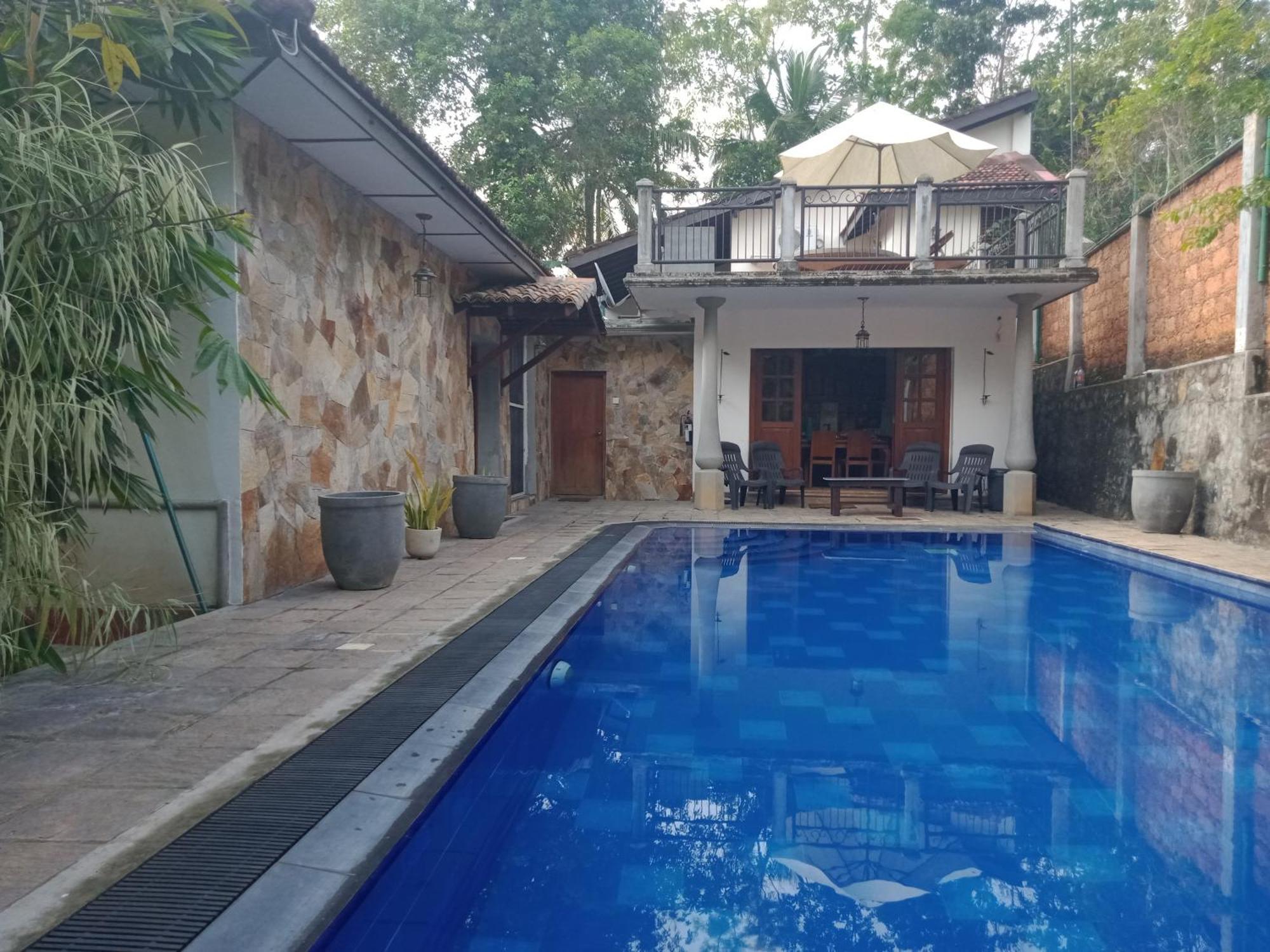 אינדורואה Siriniwasa Luxury Villa With Private Pool מראה חיצוני תמונה