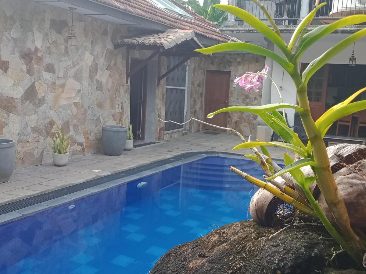 אינדורואה Siriniwasa Luxury Villa With Private Pool מראה חיצוני תמונה