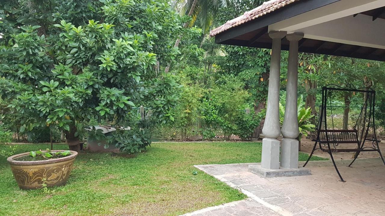 אינדורואה Siriniwasa Luxury Villa With Private Pool מראה חיצוני תמונה